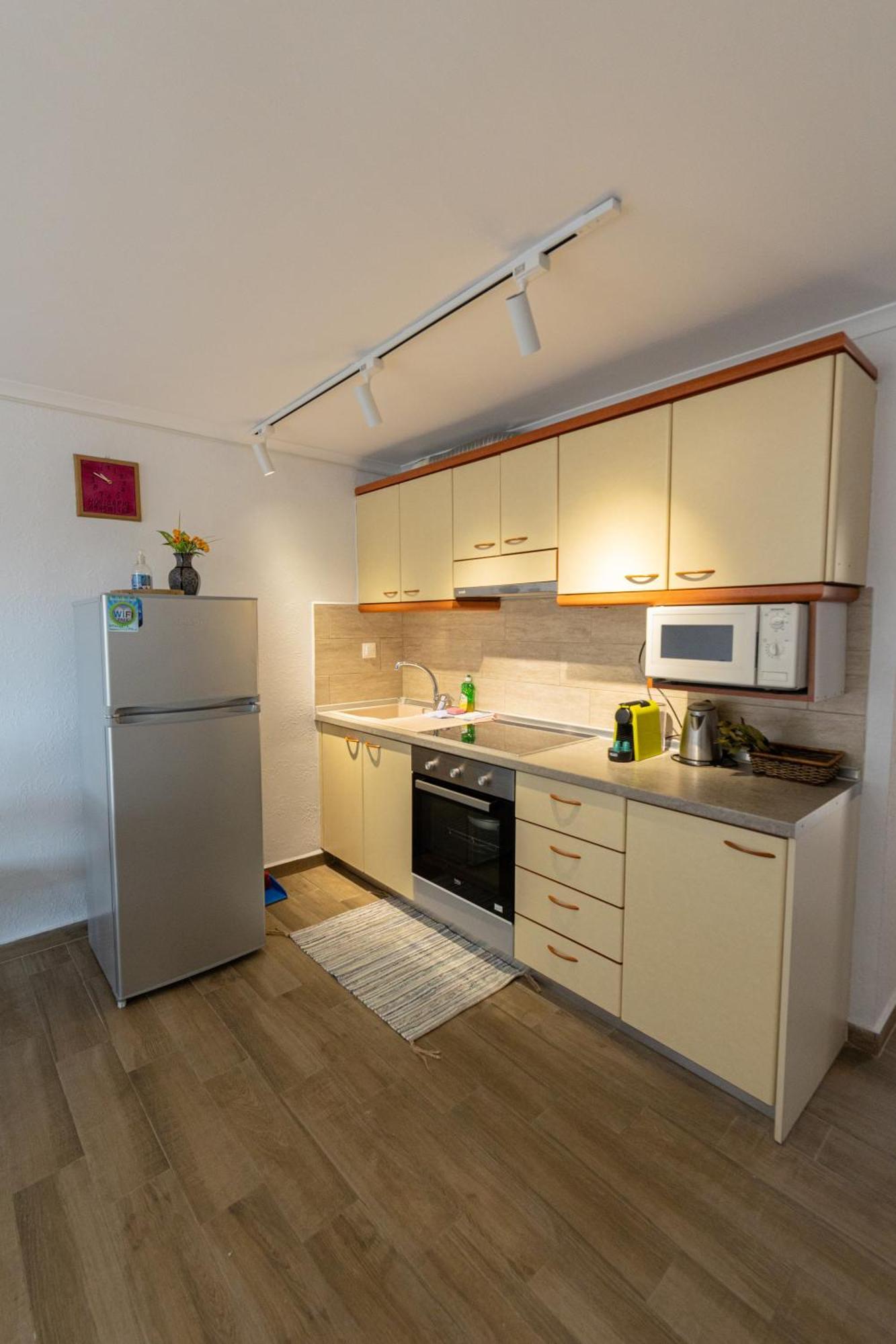Toli Apartments Kallithea  ภายนอก รูปภาพ